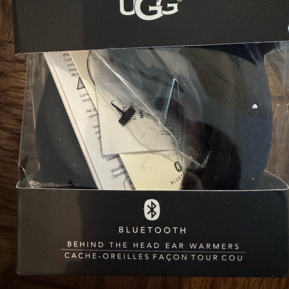 UGG Black Bluetooth Ear Warmers